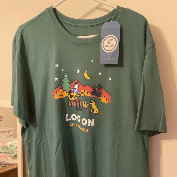 LIFE IS GOOD CRUSHER TEE MEDIUM NWT - Picture 1 of 2